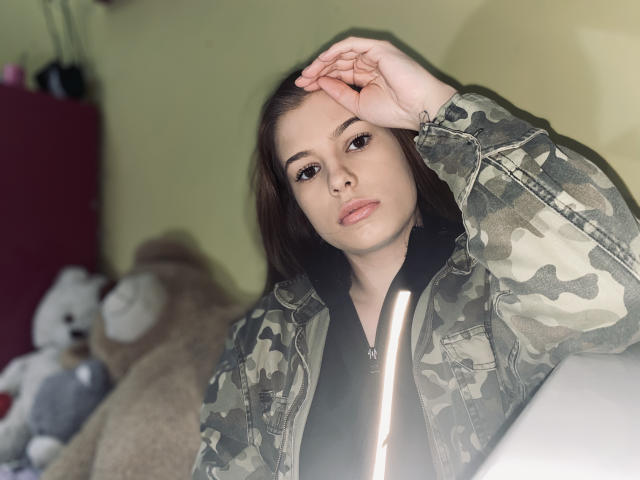 KendallSugar - Sexe cam en vivo - 9418300