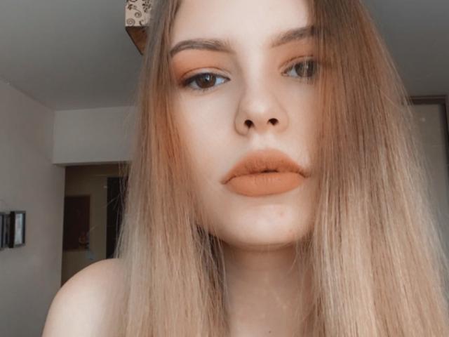 KendallSugar - Sexe cam en vivo - 9418316