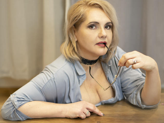 EstellaHoney - Live sexe cam - 9421092