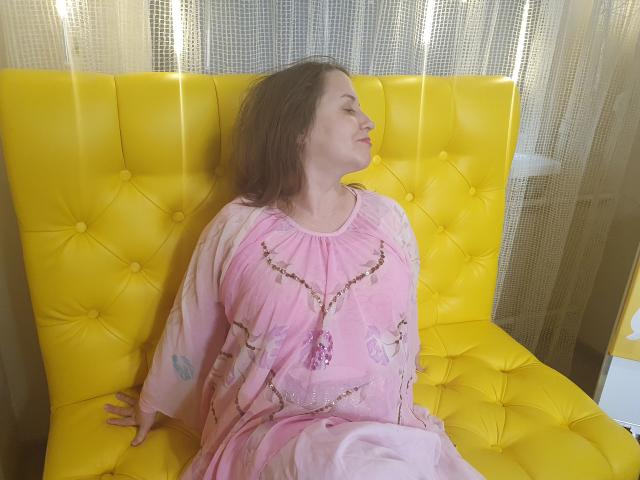 EmilyNative - Live Sex Cam - 9447208