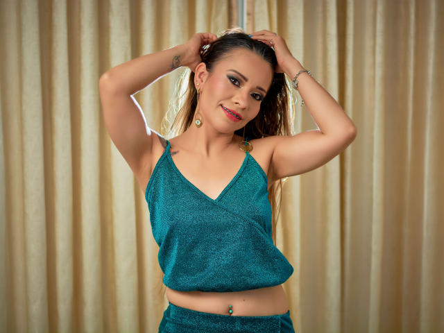 LorettaJones - פורנו בשידור חי ומצלמת סקס - 9450620