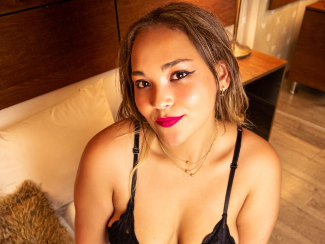 AndreaCrouse - Live porn &amp; sex cam - 9475172