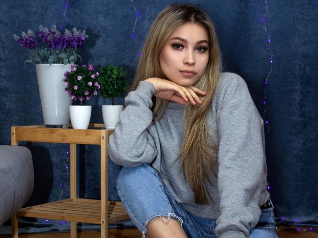 JulietteMorris - Live sex cam - 9475808