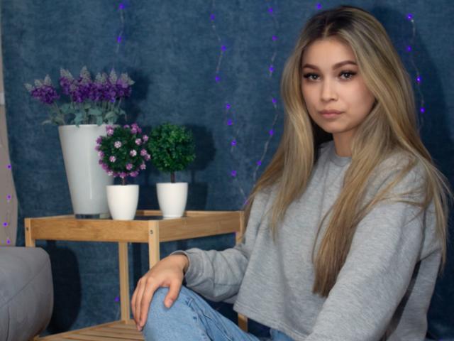 JulietteMorris - Sexe cam en vivo - 9475832