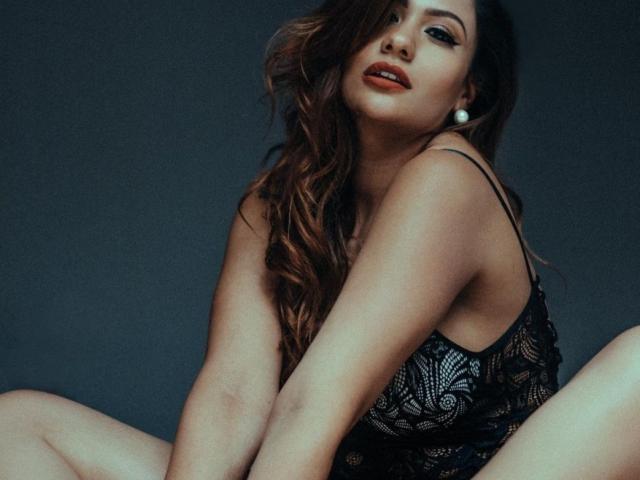 AlessandraMalory - Live porn &amp; sex cam - 9481756