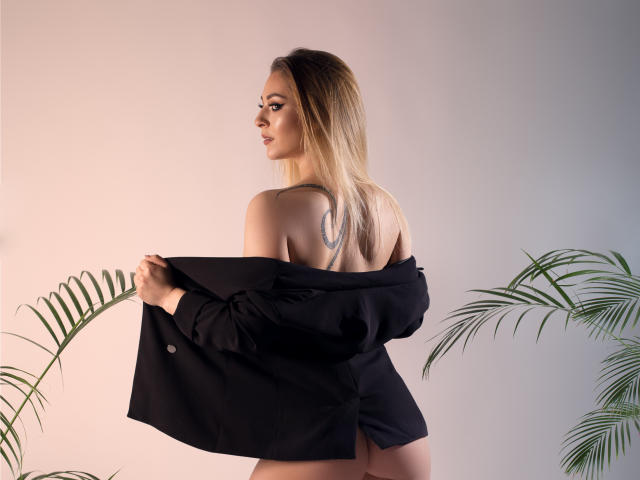 AnissaVelvett - Sexe cam en vivo - 9483464