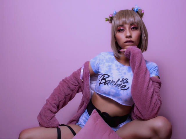 JadeMoore - Live porn &amp; sex cam - 9492768