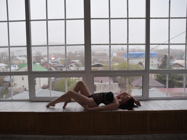 LiliCrystal - Sexe cam en vivo - 9498876