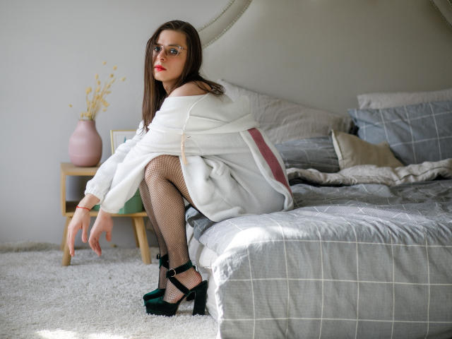 SimonaLewise - Live porn &amp; sex cam - 9503944