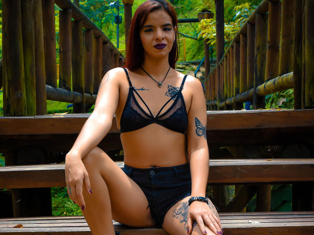 LiahCrox - Live porn &amp; sex cam - 9504900