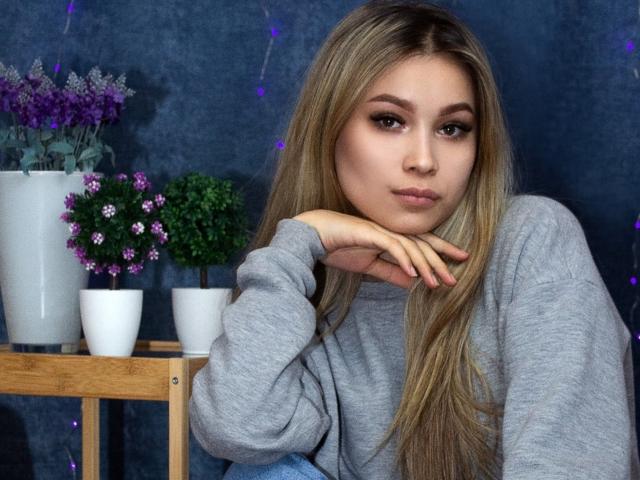 JulietteMorris - Sexe cam en vivo - 9505492