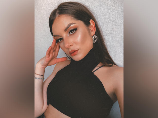 CathyLeox - Live sex cam - 9508744