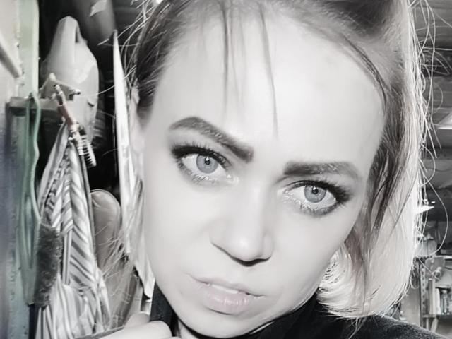 TaiaWqax - Live sex cam - 9509404