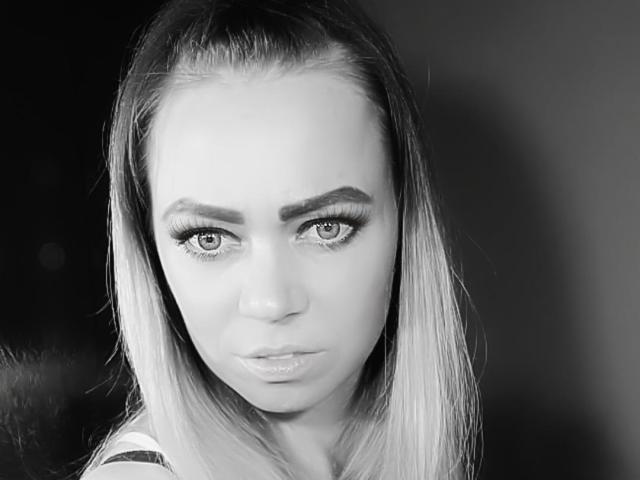 TaiaWqax - Live sex cam - 9509420