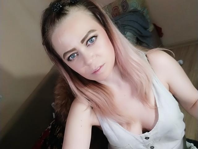 TaiaWqax - Live porn &amp; sex cam - 9509424