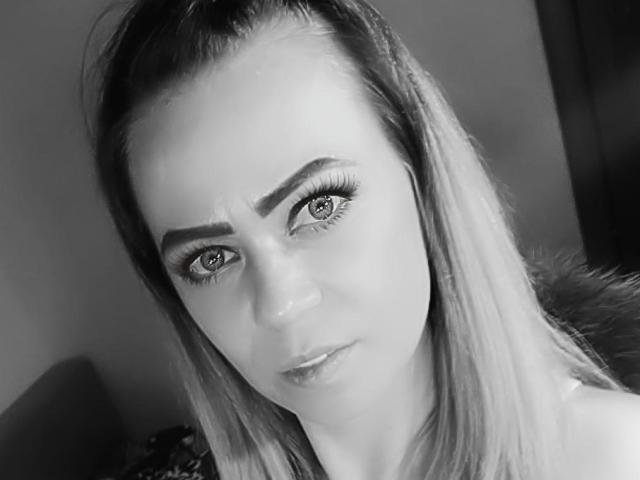 TaiaWqax - Live sex cam - 9509428