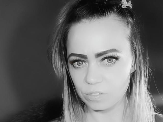 TaiaWqax - Live sexe cam - 9509452