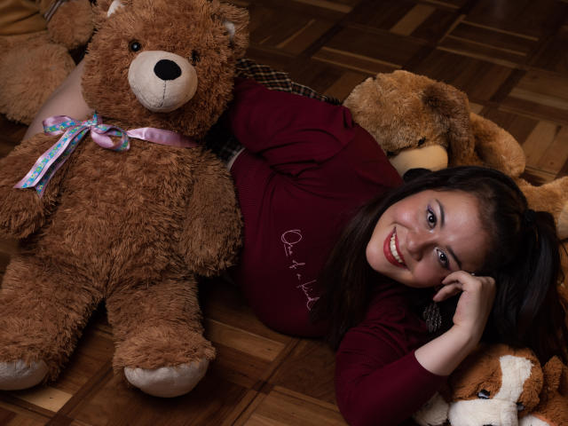 KatieWoolf - Live sex cam - 9565536