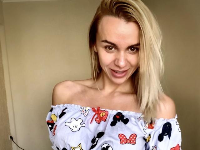 AnnyxCutie - Live porn &amp; sex cam - 9568088