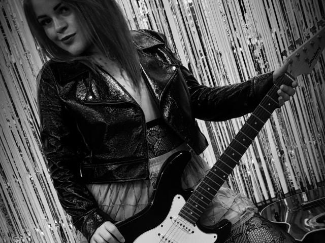 DominaFitzgerald - Sexe cam en vivo - 9579376