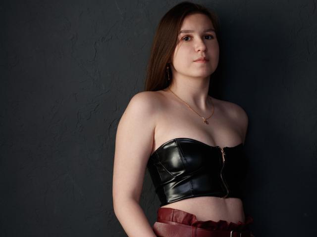 JulietaLenz - Sexe cam en vivo - 9584384