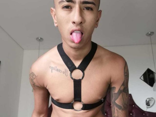 MartinLeon - Live porn &amp; sex cam - 9590428