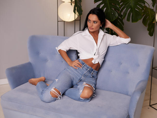 AdelinaJuice - Sexe cam en vivo - 9598528