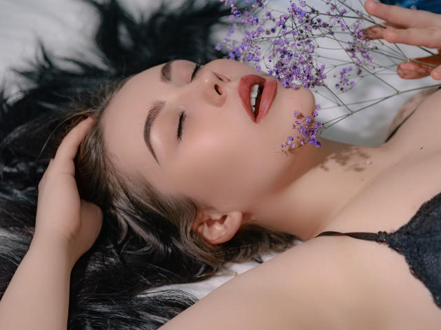 ArwenElsa - Live porn &amp; sex cam - 9607652