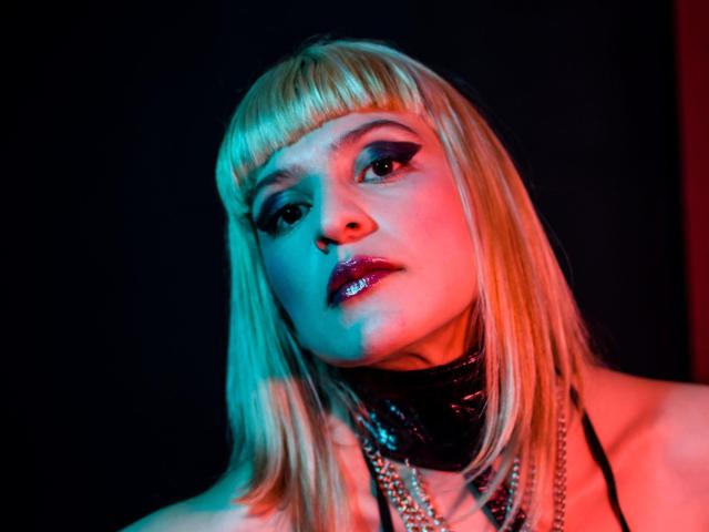 IcyLove - Live sexe cam - 9609804