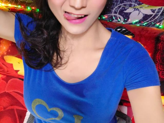 BelleKellyTs - Live porn &amp; sex cam - 9650852