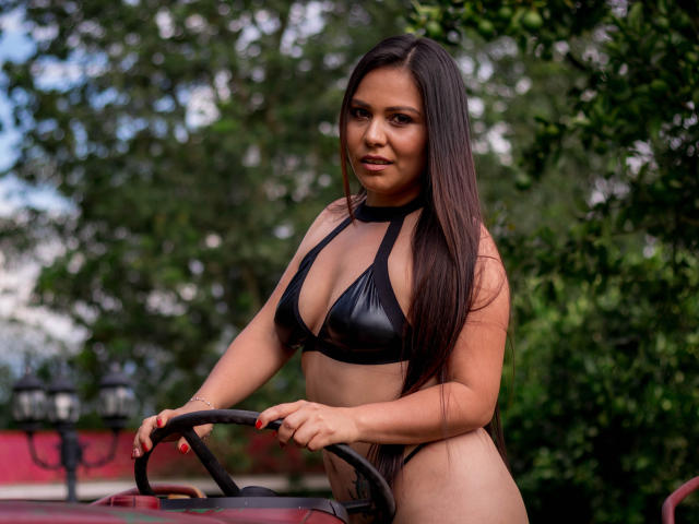 JuliePresley - Live porn &amp; sex cam - 9674125