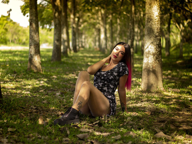 JuliaGarciax - Live sex cam - 9685353