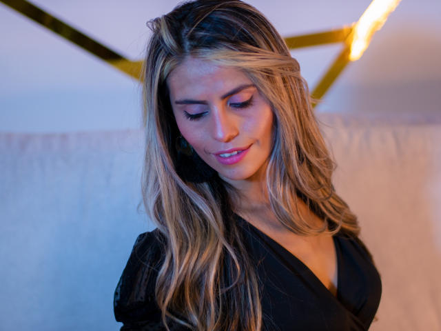 LydiaSanz - Live sexe cam - 9700381