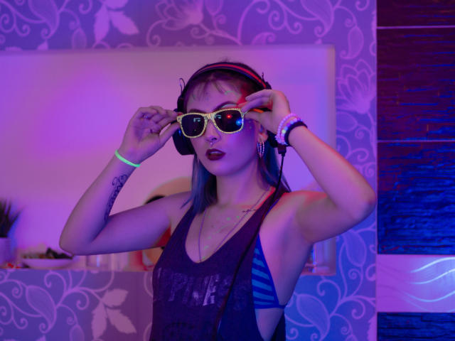 LindaMilleer - Live sexe cam - 9702009