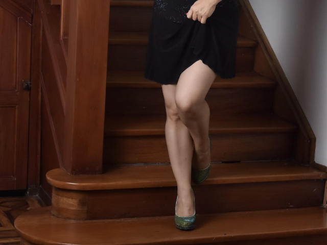 EmmaCollinns - Live Sex Cam - 9702793