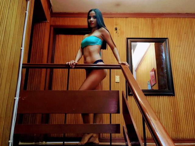 QueenAntonella - Live porn &amp; sex cam - 9709089