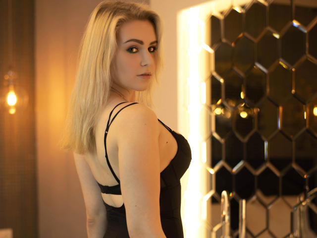 KRISSIYOUNG - Sexe cam en vivo - 9709737