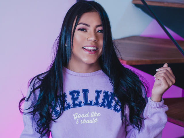 Amberv - פורנו בשידור חי ומצלמת סקס - 9709825