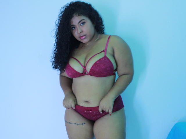 LisaRobertss - Live porn &amp; sex cam - 9713437