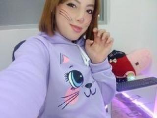 EmillyB - сексуальная веб-камера в реальном времени - 9713593