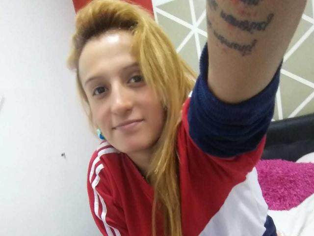 SabrinaMagne - Sexe cam en vivo - 9718493