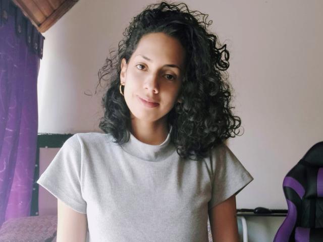 MoniqueCurlz - Live porn &amp; sex cam - 9722145