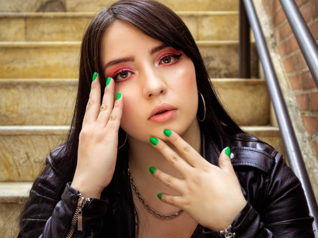 EmelyRose - Camera khiêu dâm &amp; quyến rũ trực tiếp - 9727585