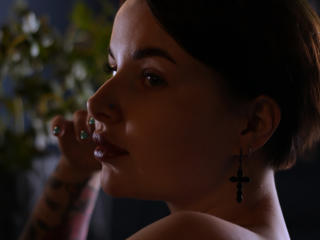 GwenHilton - Live porn &amp; sex cam - 9736273