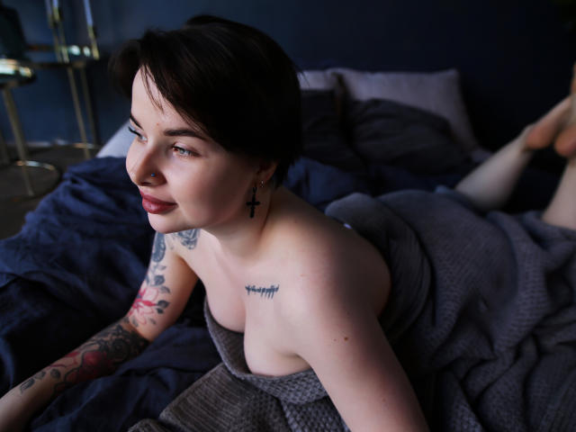 GwenHilton - Sexe cam en vivo - 9736309