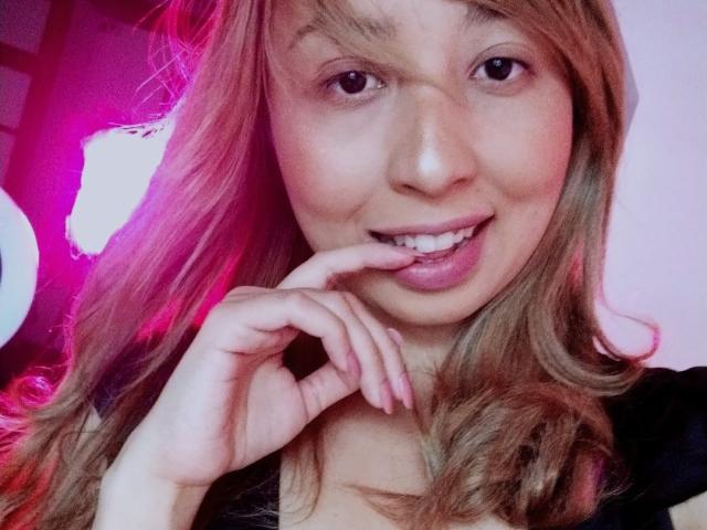 LauraHazee - Sexe cam en vivo - 9737357