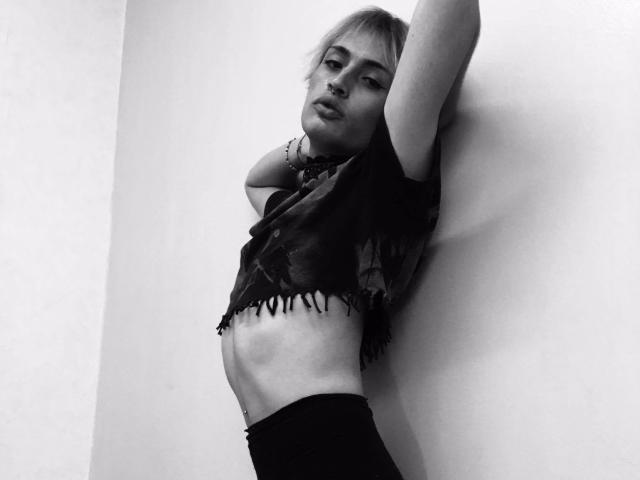 DarkRabbit69 - Live sexe cam - 9741345