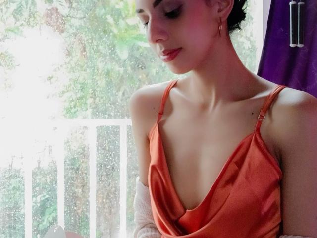 MoniqueCurlz - Live sex cam - 9743041