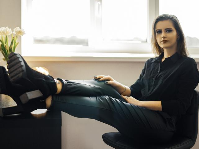 MollyTravis - Porno na żywo i seks kamera - 9757965