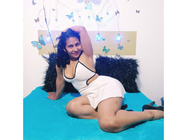 GeraldynSex - сексуальная веб-камера в реальном времени - 9761777